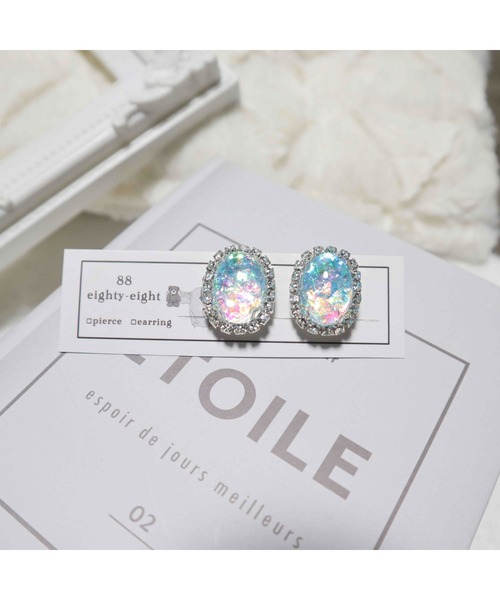 tone(トーン)の「【88eighty-eight】キラキラシルバーオーバルビジューイヤリング(MA)(イヤリング・レディース・パープル/ブルー/レッド/ピンク/イエロー・FREE)」の6枚目の写真