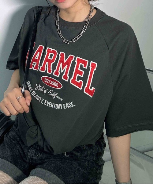 AS KNOW AS plus(アズノゥアズプラス)の「◇チェーン刺繍5分袖Tシャツ【UNISEX ITEM】(Tシャツ/カットソー・レディース・ボルドー/スミクロ/オートミール/グリーン系/グレー系/アイボリー系/グレー系1/アイボリー系1/ネイビー系1/レッド系1/グレー系2/サックスブルー系2/アイボリー系2/ピンク系2/グレー系3/ダークグリーン系3/ネイビー系3/アイボリー系3・FREE)」の4枚目の写真