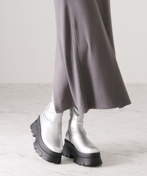 VIVIAN(ヴィヴィアン)の「極盛り厚底トラックソールストレッチショートブーツ(ブーツ・レディース・ブラック/シルバー・S/M/L)」の18枚目の写真