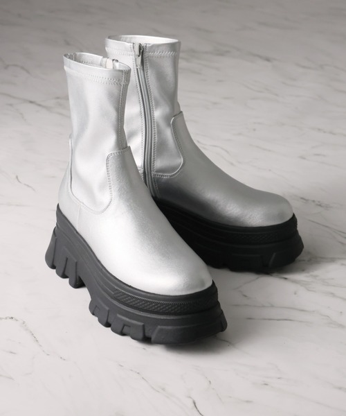 VIVIAN(ヴィヴィアン)の「極盛り厚底トラックソールストレッチショートブーツ(ブーツ・レディース・ブラック/シルバー・S/M/L)」の20枚目の写真