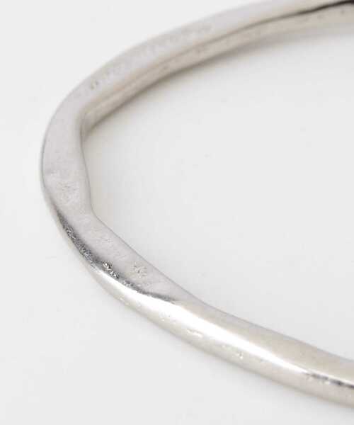 ITEMS URBANRESEARCH（アイテムズ アーバンリサーチ）の「Hawk　Bangle 7516（ブレスレット・メンズ・シルバー・-）」の3枚目の写真