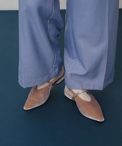 SENSE OF PLACE by URBAN RESEARCH(センスオブプレイスバイアーバンリサーチ)の「ベロアポインテッドシューズ(パンプス・レディース・ライトピンク/グレー/ネイビー・SMALL/MEDIUM/LARGE)」の3枚目の写真