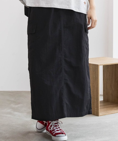Dickies(ディッキーズ)の「Dickies ナイロンカーゴスカート(スカート・レディース・ブラック/カーキ・M/L)」の3枚目の写真