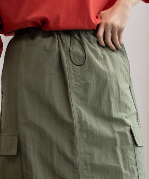 Dickies(ディッキーズ)の「Dickies ナイロンカーゴスカート(スカート・レディース・ブラック/カーキ・M/L)」の8枚目の写真