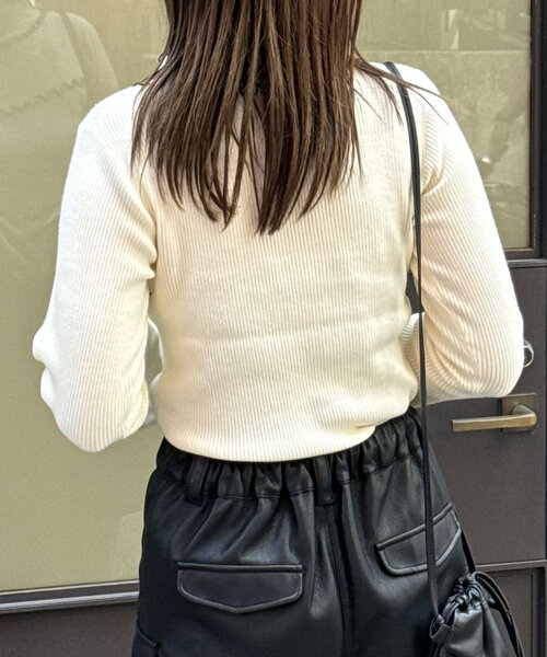 CIAOPANIC(チャオパニック)の「【毛玉レス】アンチピリングハイネックメロウリブニット(ニット/セーター・レディース・ライトグレー/ブラック/ネイビー/ブラウン/グレー/オフホワイト・ONE SIZE)」の13枚目の写真