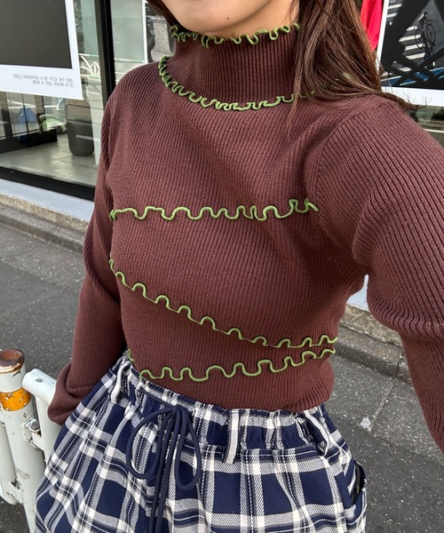 CIAOPANIC(チャオパニック)の「【毛玉レス】アンチピリングハイネックメロウリブニット(ニット/セーター・レディース・ライトグレー/ブラック/ネイビー/ブラウン/グレー/オフホワイト・ONE SIZE)」の5枚目の写真