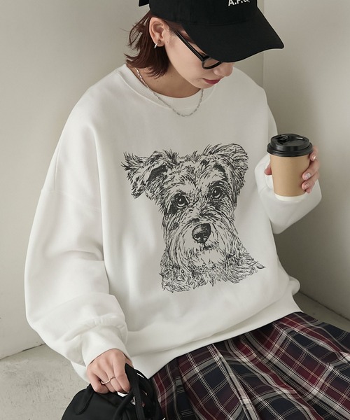 BONLECILL(ボンルシール)の「DOG線画プリントオーバースウェットプルオーバー(スウェット・レディース・オフホワイト/オートミール/ブルー/グレー系その他/ホワイト系1・FREE)」の6枚目の写真