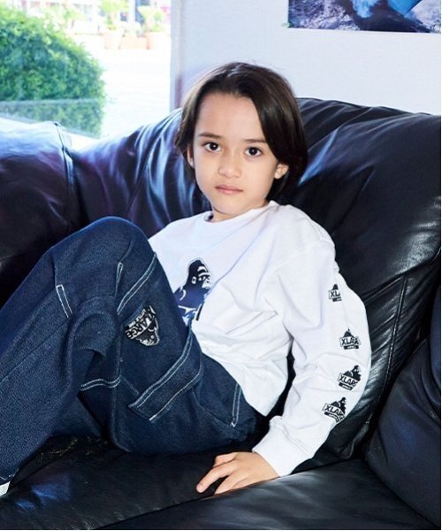 XLARGE KIDS（エクストララージキッズ）の「袖ロゴスランテッドOGゴリラ長袖Tシャツ（Tシャツ/カットソー・キッズ・ブラック/ホワイト/パープル/イエロー・80ｃｍ/90cm/100cm/110cm/120cm/130cm/140cm）」の8枚目の写真