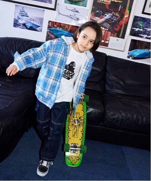 XLARGE KIDS（エクストララージキッズ）の「袖ロゴスランテッドOGゴリラ長袖Tシャツ（Tシャツ/カットソー・キッズ・ブラック/ホワイト/パープル/イエロー・80ｃｍ/90cm/100cm/110cm/120cm/130cm/140cm）」の10枚目の写真