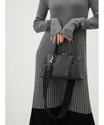 Mila Owen（ミラオーウェン）の「フェイクレザービッグショルダー