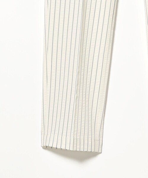 CIRCOLO 1901（チルコロ 1901）の「【別注】DEVORE Incipit / コットン シアサッカー ストライプ 2プリーツ イージースラックス（その他パンツ・メンズ・ホワイト系その他2・46）」の9枚目の写真