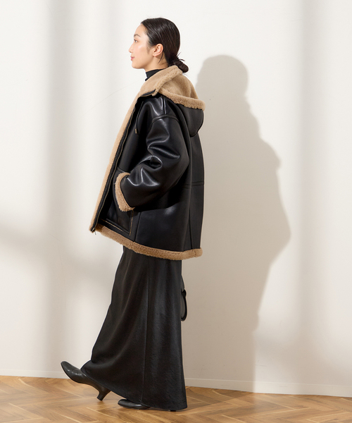 journal standard L'essage（ジャーナルスタンダードレサージュ）の「フェイクレザーボア パーカーコート（その他アウター・レディース・ブラック・FREE）」の3枚目の写真