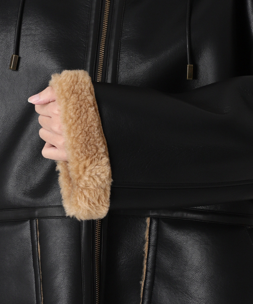 journal standard L'essage（ジャーナルスタンダードレサージュ）の「フェイクレザーボア パーカーコート（その他アウター・レディース・ブラック・FREE）」の15枚目の写真