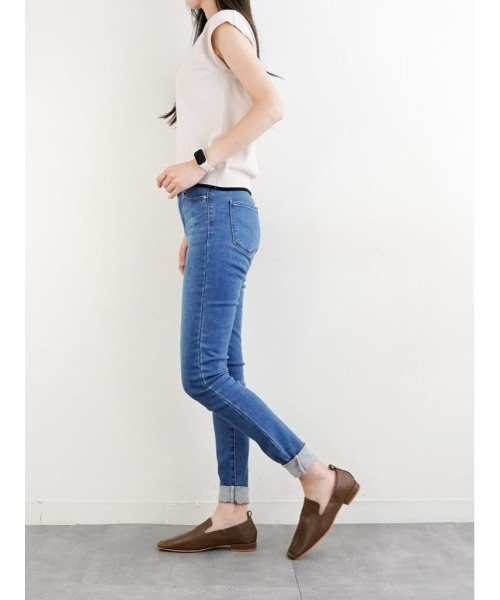 Fabby fabby（ファビィーファビィー）の「スクエアオニグリパンプス（パンプス・レディース・ベージュ/ブラウン/ブラック・SMALL/LARGE/MEDIUM）」の21枚目の写真