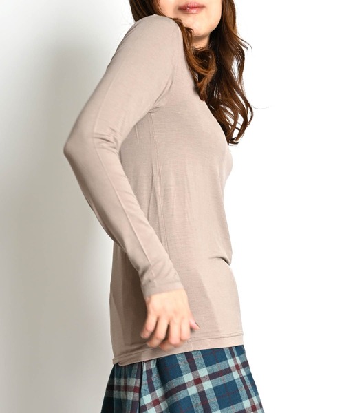 MARAI(マーライ)の「日本製 椿オイル加工 タートルネック 保湿インナー ストレッチ(Tシャツ/カットソー・レディース・ブルー/グレー/ベージュ/ホワイト/ブラック・FREE)」の8枚目の写真