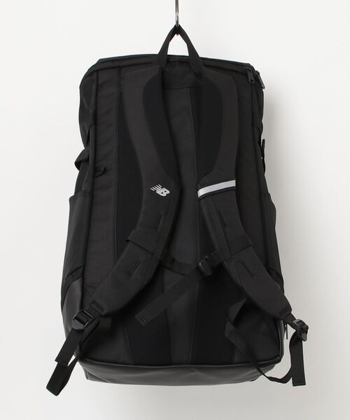 NEW BALANCE（ニューバランス）の「トップローディングバックパック 40L（バックパック/リュック・メンズ・ブラック/グリーン系カモフラージュ/ブラック×ホワイト・ONE SIZE）」の22枚目の写真