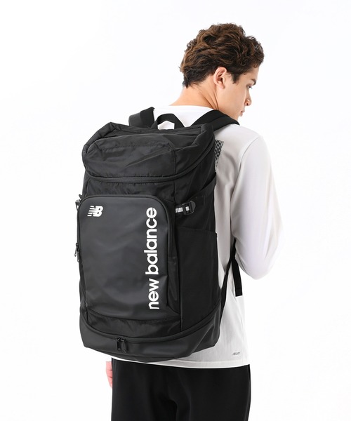 NEW BALANCE（ニューバランス）の「トップローディングバックパック 40L（バックパック/リュック・メンズ・ブラック/グリーン系カモフラージュ/ブラック×ホワイト・ONE SIZE）」の15枚目の写真