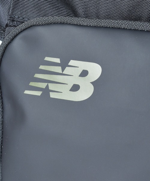 NEW BALANCE（ニューバランス）の「トップローディングバックパック 40L（バックパック/リュック・メンズ・ブラック/グリーン系カモフラージュ/ブラック×ホワイト・ONE SIZE）」の19枚目の写真