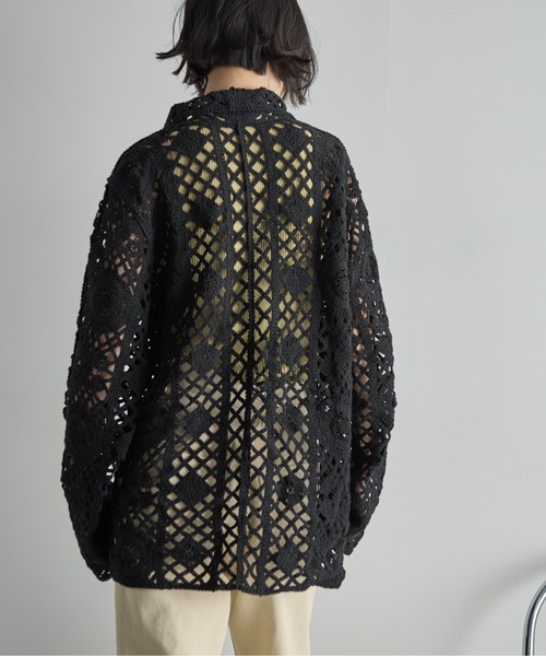 THE YOn（ザヨン）の「トーションレースルーズフィットシャツ（シャツ/ブラウス・レディース・ナチュラル/ブラック・FREE）」の17枚目の写真