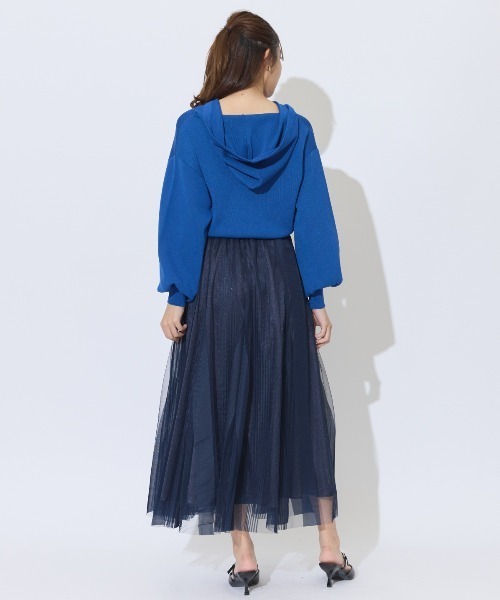 AND COUTURE(アンドクチュール)の「ウエストリブサイドラインストライプ×チュールロングスカート(スカート・レディース・オフホワイト/ライトグレー/ブラック/ネイビー/ブラウン・FREE)」の11枚目の写真