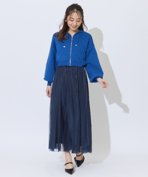 AND COUTURE(アンドクチュール)の「ウエストリブサイドラインストライプ×チュールロングスカート(スカート・レディース・オフホワイト/ライトグレー/ブラック/ネイビー/ブラウン・FREE)」の13枚目の写真