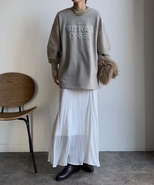 DouDou(ドゥドゥ)の「【WEB限定】ラメサガラ刺繍ランタンスリーブチュニック(Tシャツ/カットソー・レディース・グレイッシュベージュ/アイボリー/ブラック・FREE)」の5枚目の写真