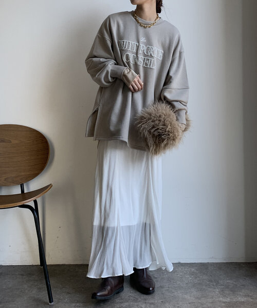 DouDou(ドゥドゥ)の「【WEB限定】ラメサガラ刺繍ランタンスリーブチュニック(Tシャツ/カットソー・レディース・グレイッシュベージュ/アイボリー/ブラック・FREE)」の6枚目の写真