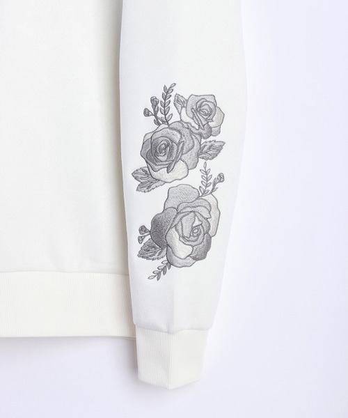 WESTSEA（ウエストシー）の「フェイクスエード 薔薇 袖刺繍 長袖トレーナー（スウェット・メンズ・オフホワイト/チャコール/グレー・M/L）」の6枚目の写真