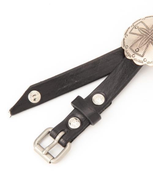 MASTER&Co(マスターアンドコー)の「MASTER&Co. / 別注 CONCHO BELT(ベルト・メンズ・ブラック/ブラウン・86.4(34)/76.2(30)/81.3(32))」の5枚目の写真