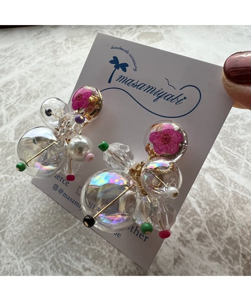 tone(トーン)の「【masamiyabi】ドライフラワーシャボンピアス(MA)(ピアス(両耳用)・レディース・ピンク/パープル・FREE)」の3枚目の写真