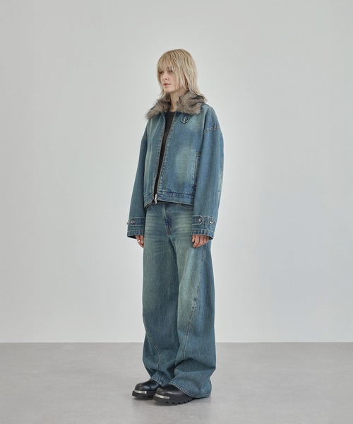 Ruelle(ルーエル)の「【Ruelle】Flared Denim Pants with Seam Detail / ブラストウォッシュ加工立体裁断共地ベルト付きワイドローライズフレアデニムパンツ(デニムパンツ・メンズ・ブラック/ブルー・L/M/S)」の14枚目の写真
