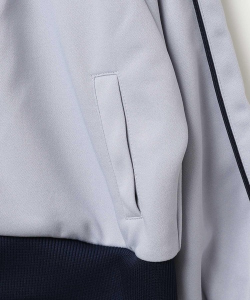 GLOBAL WORK（グローバルワーク）の「トラックジャケット/T/290874（ジャージ・キッズ・アイボリー/サックスブルー・100cm/110cm/120cm）」の4枚目の写真