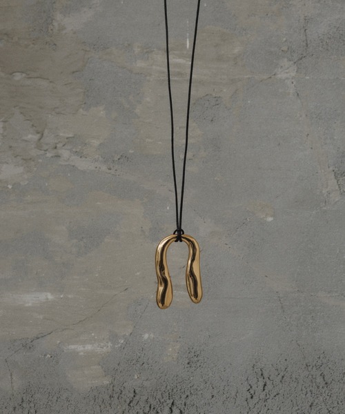 ADAM ET ROPE'(アダムエロペ)の「【EMOELLE】U motif necklace(ネックレス・レディース・ゴールド系その他・FREE)」の4枚目の写真