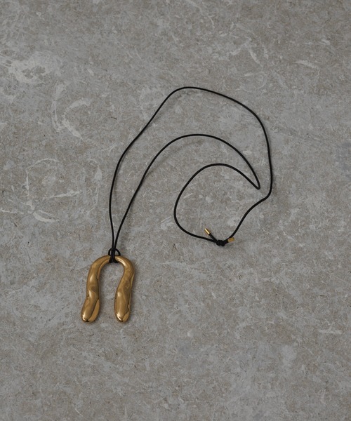 ADAM ET ROPE'(アダムエロペ)の「【EMOELLE】U motif necklace(ネックレス・レディース・ゴールド系その他・FREE)」の5枚目の写真