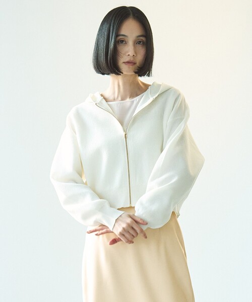 UNFILO(アンフィーロ)の「シアーダンボールニット ZIPフーディ(ニット/セーター・レディース・ホワイト系/ベージュ系/ブラック系・X-LARGE)」の16枚目の写真