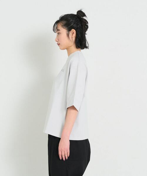 conges payes ADIEU TRISTESSE（コンジェ ペイエ アデュートリステス）の「ichiro yamaguchi.半袖Tシャツ（Tシャツ/カットソー・レディース・ライトグレー/ホワイト/ブラック・FREE）」の18枚目の写真