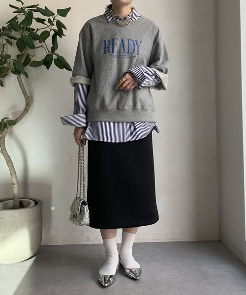 DouDou(ドゥドゥ)の「半袖ロゴスウェット(Tシャツ/カットソー・レディース・ライトベージュ/グレー/チャコールグレー・FREE)」の4枚目の写真