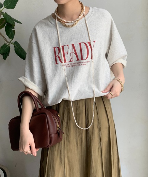 DouDou(ドゥドゥ)の「半袖ロゴスウェット(Tシャツ/カットソー・レディース・ライトベージュ/グレー/チャコールグレー・FREE)」の3枚目の写真
