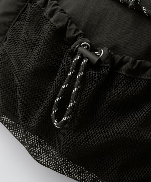 MLB（メジャーリーグベースボール）の「MLB/メジャーリーグベースボール 別注 ロゴ刺繍 ナイロン ダブルドローコード ナップサック（バックパック/リュック・メンズ・ブラック系/ダークブラウン/ブラック・FREE）」の11枚目の写真