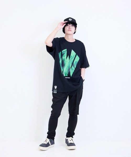 [W] by VIRGOwearworks（ダブリューバイヴァルゴウェアーワークス）の「Flame logo SSPT（Tシャツ/カットソー・メンズ・ホワイト×ブルー/ブラック×グリーン/ブラック×ピンク・MEDIUM/LARGE/X-LARGE/XX-LARGE）」の15枚目の写真