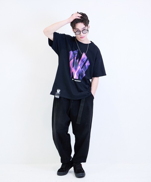 [W] by VIRGOwearworks（ダブリューバイヴァルゴウェアーワークス）の「Flame logo SSPT（Tシャツ/カットソー・メンズ・ホワイト×ブルー/ブラック×グリーン/ブラック×ピンク・MEDIUM/LARGE/X-LARGE/XX-LARGE）」の9枚目の写真