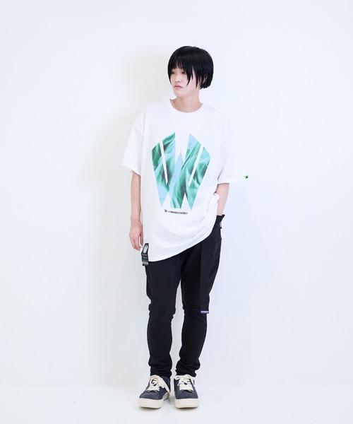 [W] by VIRGOwearworks（ダブリューバイヴァルゴウェアーワークス）の「Flame logo SSPT（Tシャツ/カットソー・メンズ・ホワイト×ブルー/ブラック×グリーン/ブラック×ピンク・MEDIUM/LARGE/X-LARGE/XX-LARGE）」の5枚目の写真