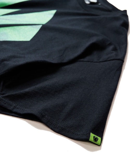 [W] by VIRGOwearworks（ダブリューバイヴァルゴウェアーワークス）の「Flame logo SSPT（Tシャツ/カットソー・メンズ・ホワイト×ブルー/ブラック×グリーン/ブラック×ピンク・MEDIUM/LARGE/X-LARGE/XX-LARGE）」の21枚目の写真