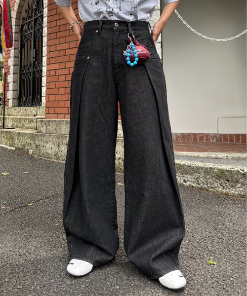 【送料込】 UNISEX】タックデザインワイドデニム（デニムパンツ パンツ