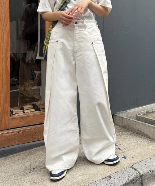 CIAOPANIC TYPY（チャオパニックティピー）の「【UNISEX】タックデザインワイドデニム（デニムパンツ・レディース・ネイビー/ホワイト/ブラック・MEDIUM/LARGE）」の7枚目の写真