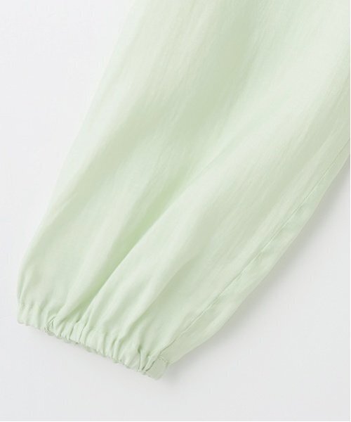 LOVETOXIC（ラブトキシック）の「UVシアーパーカ（シャツ/ブラウス・キッズ・オフホワイト/グレー/エメラルド/ブラック・S:140cm/L:160cm/M:150cm）」の15枚目の写真