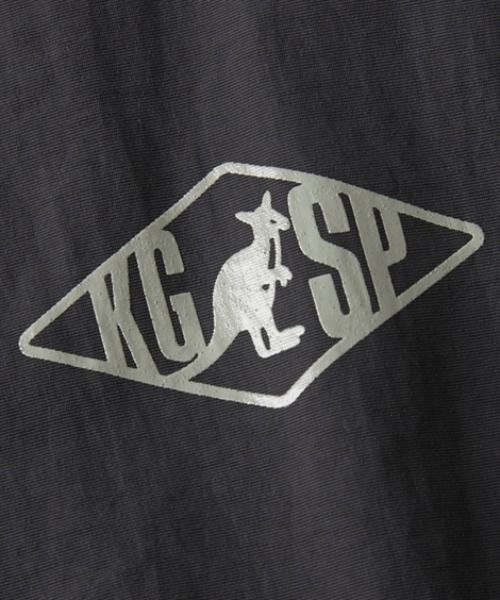 KANGOL SPORT(カンゴールスポーツ)の「裏メッシュ使いナイロントラックジャケット(はっ水加工・UVカット)<大きいサイズ有>(カンゴール スポーツ)(ナイロンジャケット・レディース・ブルー/チャコールグレー・S/3L/LL/L/M)」の10枚目の写真