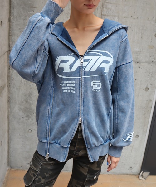 ROGER AND RAW（ロジャーアンドロウ）の「ダブルジップロゴプリントパーカー（パーカー・レディース・オフホワイト/ブラック/グリーン/レッド/スミクロ/ネイビー/レッド系・FREE）」の5枚目の写真