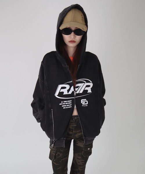 ROGER AND RAW（ロジャーアンドロウ）の「ダブルジップロゴプリントパーカー（パーカー・レディース・オフホワイト/ブラック/グリーン/レッド/スミクロ/ネイビー/レッド系・FREE）」の3枚目の写真