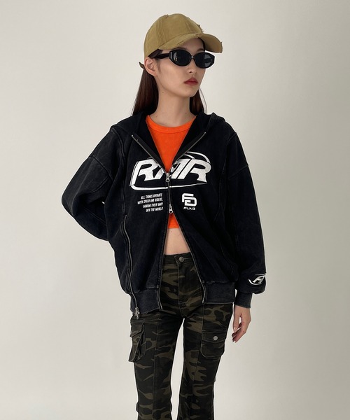 ROGER AND RAW（ロジャーアンドロウ）の「ダブルジップロゴプリントパーカー（パーカー・レディース・オフホワイト/ブラック/グリーン/レッド/スミクロ/ネイビー/レッド系・FREE）」の15枚目の写真